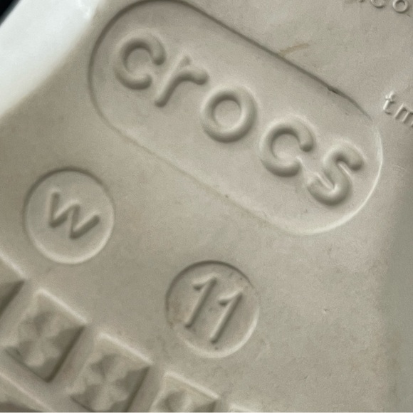 Crocs Leopard Print Platform 11 EUC - Picture 12 of 12